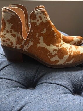 Women’s Cowhide Ankle Boots in Brown and Cream